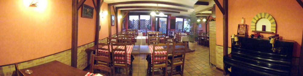 Logis Hotel Restaurant Auberge Du Cheval Blanc Chamouilley Exterior photo