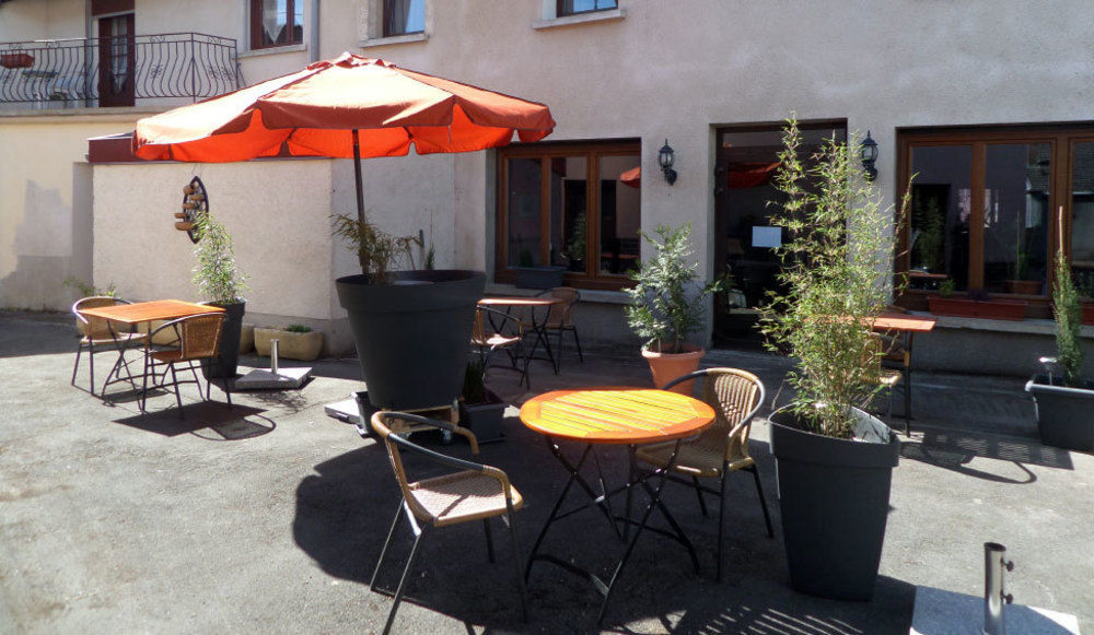 Logis Hotel Restaurant Auberge Du Cheval Blanc Chamouilley Exterior photo