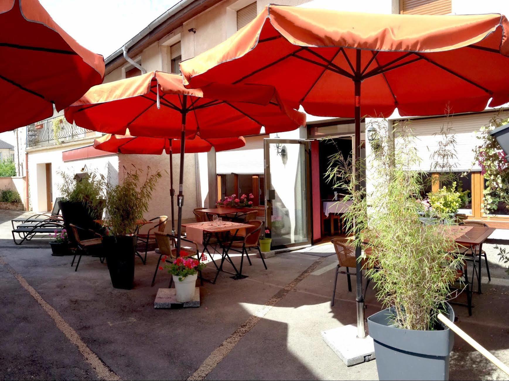 Logis Hotel Restaurant Auberge Du Cheval Blanc Chamouilley Exterior photo